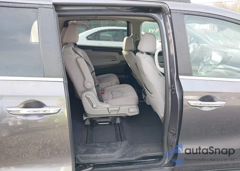 2021 Honda Odyssey Ex z USA, uszkodzony, nr VIN 5FNRL6H51MB002767